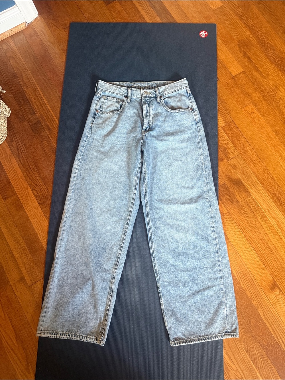 Old Navy Women’s Mid-rise, Wide leg Jean
